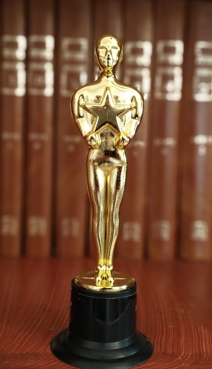 Chi è Ariana DeBose? Dall’infanzia complessa alla vittoria agli Oscar 2022