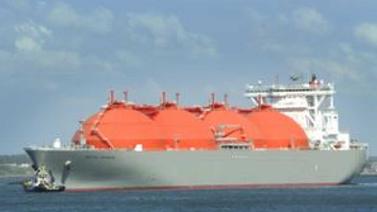 Paura per l’inverno: dozzine di navi autocisterna al largo delle coste Europee | Cosa sta succedendo?