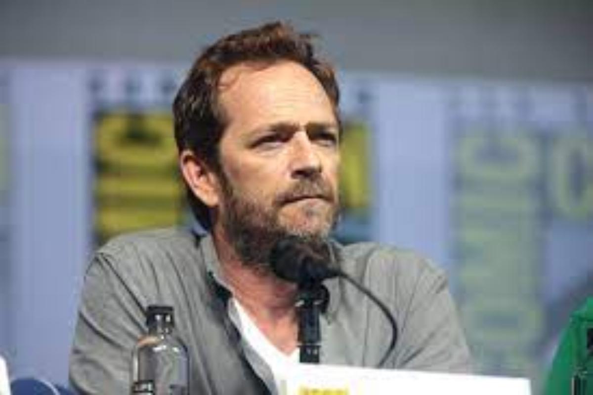 Tra Luke Perry e Madonna: flirt negli anni Novanta.