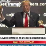 Donald Trump lancia il suo modello di scarpe.
