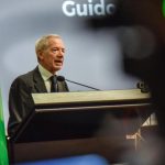 Guido Bertolaso propone una tessera a punti per la prevenzioni dei tumori.