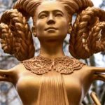 La nuova statua del tribunale di New York ha suscitato molte polemiche.