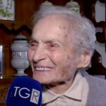 Giuseppina Molinari fermata dai carabinieri con patente scaduta e senza assicurazione dell'auto.