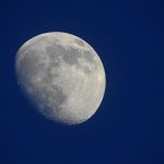 La Luna potrà ospitare la vita umana entro il 2050: come sarà la nostra “quotidianità” lunare?