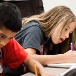La proposta del rientro a scuola ad ottobre per il caldo: ma quando si torna sui banchi nel resto d’Europa?