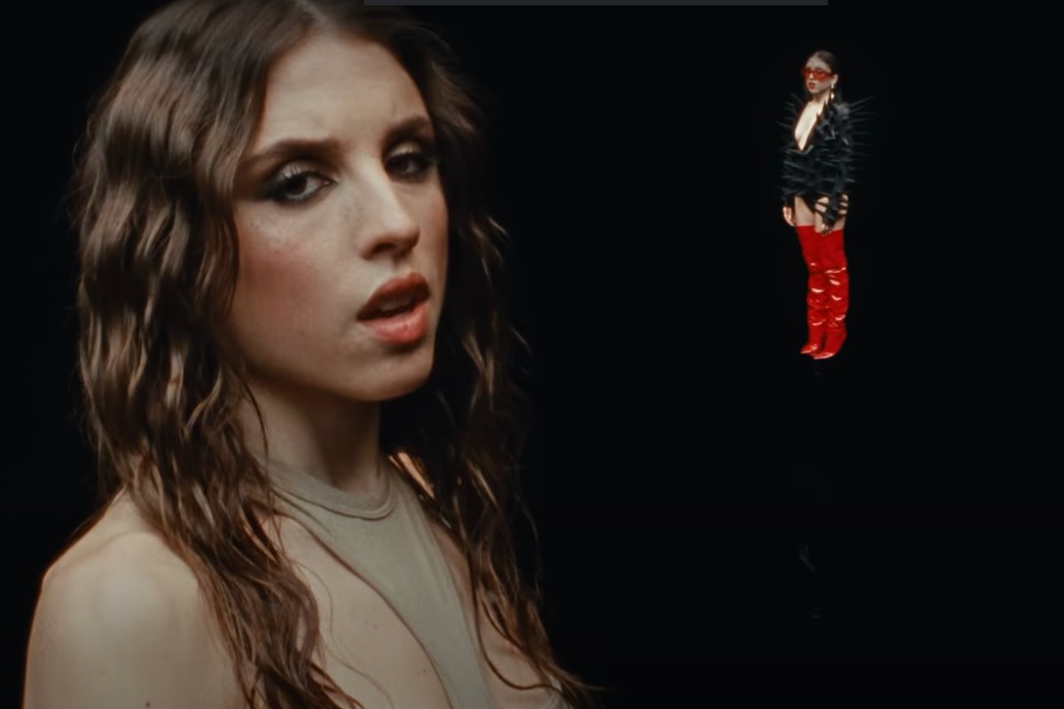 Angelina Mango nel video musicale di Melodrama