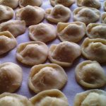 Sciopero delle pastaie a Bari Vecchia: le orecchiette non sono davvero fatte a mano?