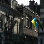Zelensky tra tasse e un bonus di 24 dollari: a cosa serve e a chi spetta la nuova misura pensata dal presidente ucraino?