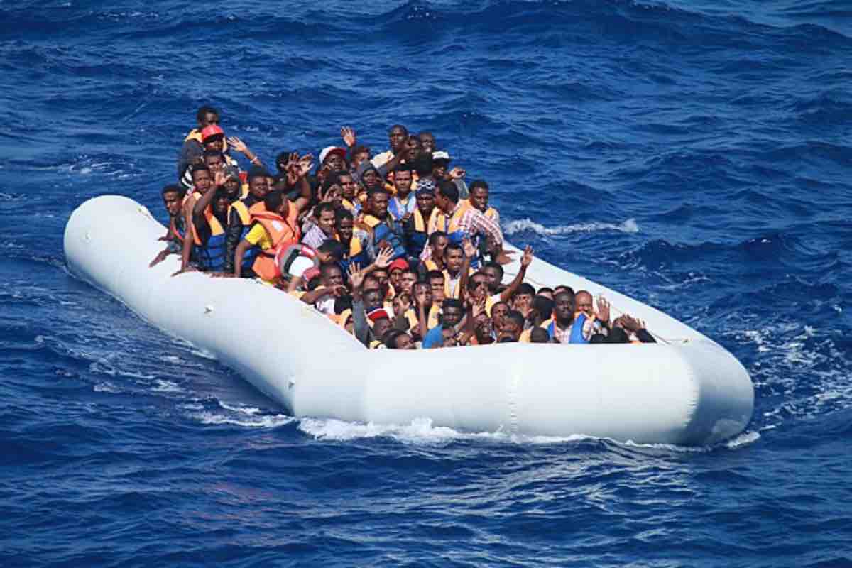 Sempre più tagli ai Centri di Accoglienza per migranti: come integrare i migranti senza insegnargli la lingua?
