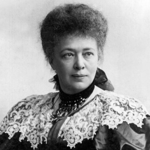 Chi è Bertha Von Suttner: la premio Nobel proposta per la banconota da 200 euro